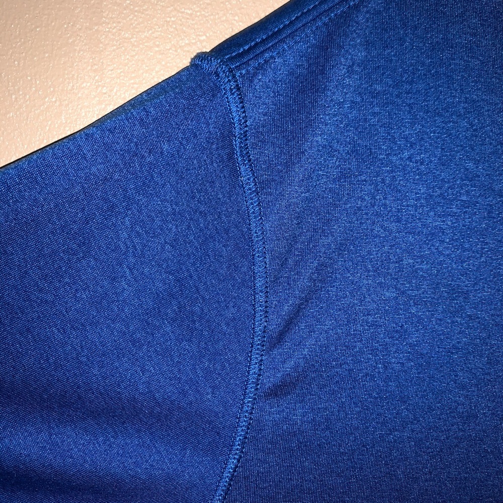 Training-Fit Perfermance Tee for men - Picture 4 of 4